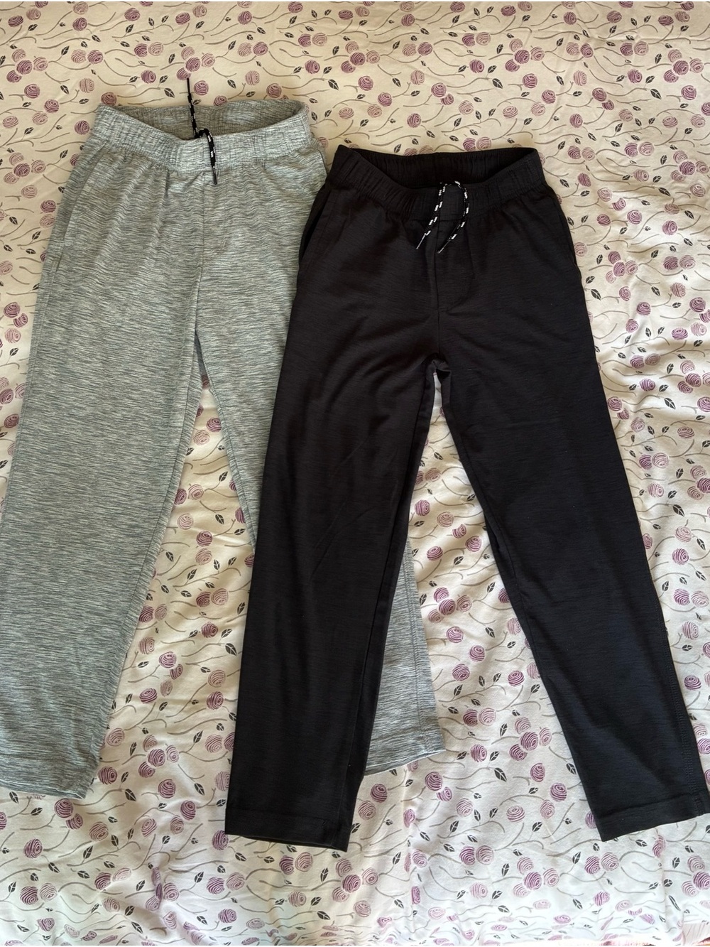 2x Old Navy Active boys pants. M/8
